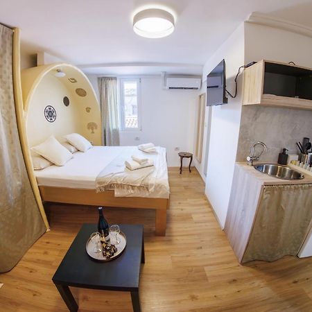 Plutus Apartments And Rooms With Free Parking 코페르 외부 사진