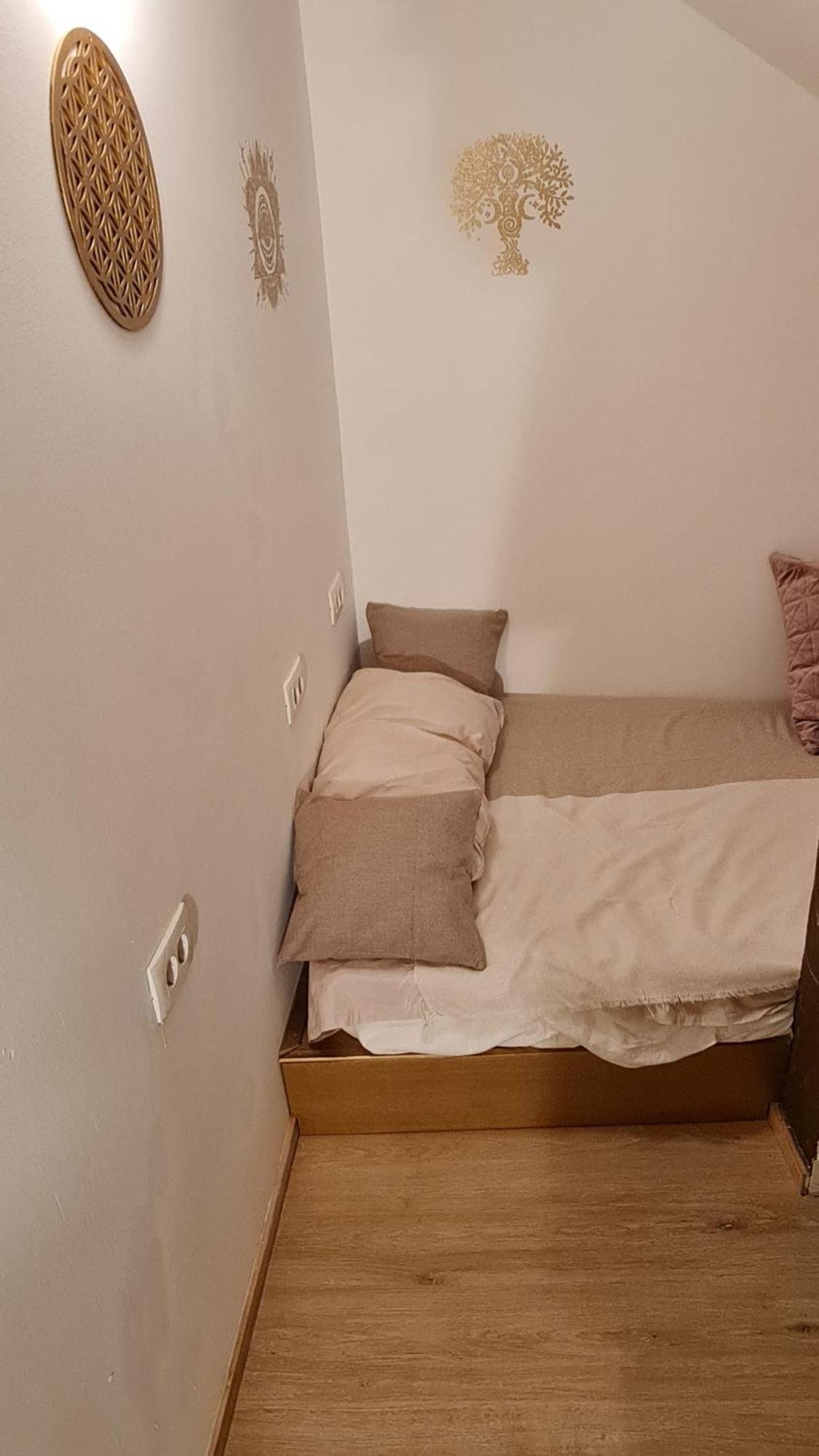 Plutus Apartments And Rooms With Free Parking 코페르 외부 사진